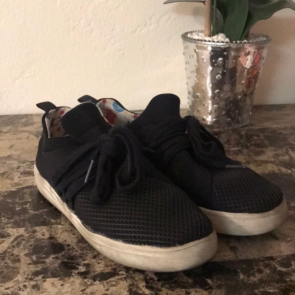 Steve Madden used